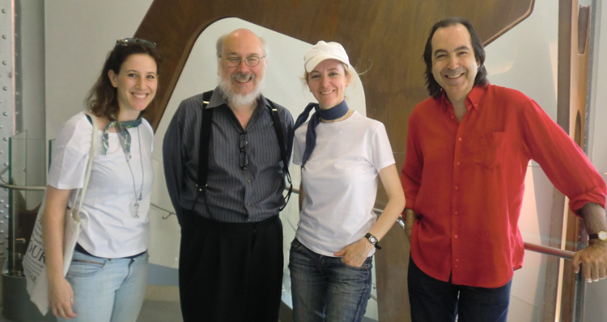 Henry Jenkins, Valentín Fernandez-Tubau, Anuska
Gil y Laura Bermejo Henry Jenkins, Valentín
Fernandez-Tubau, Anuska Gil y Laura Bermejo